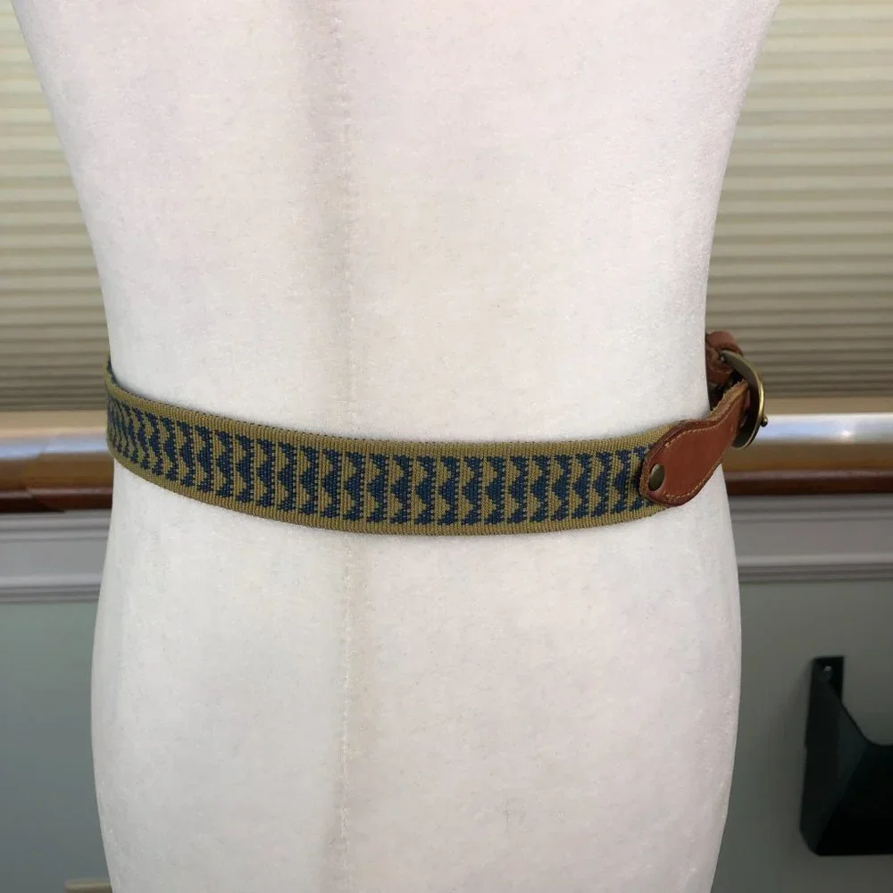 Levi's Vintage Boho Southwestern Buckle Leather Belt Western Country Classic